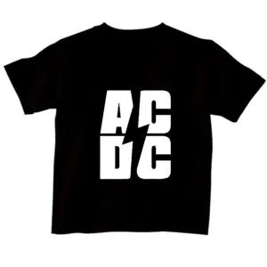 OFERTA: AC/DC 04  - Talle 6 Infantiles